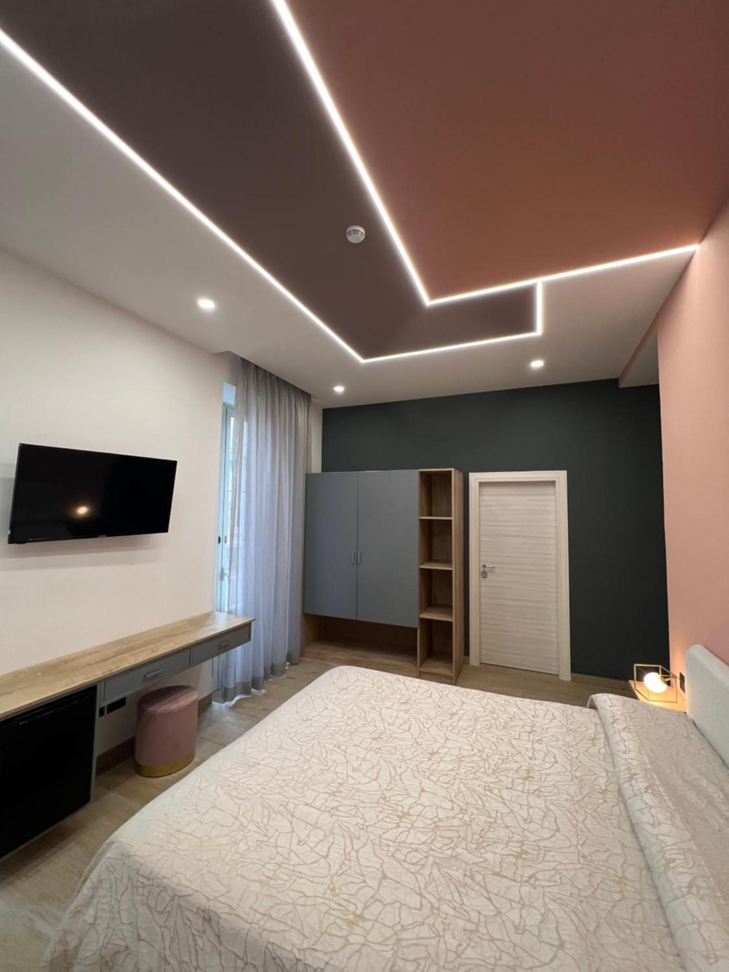Relais Piazza Del Plebiscito B&B Napoli Bagian luar foto