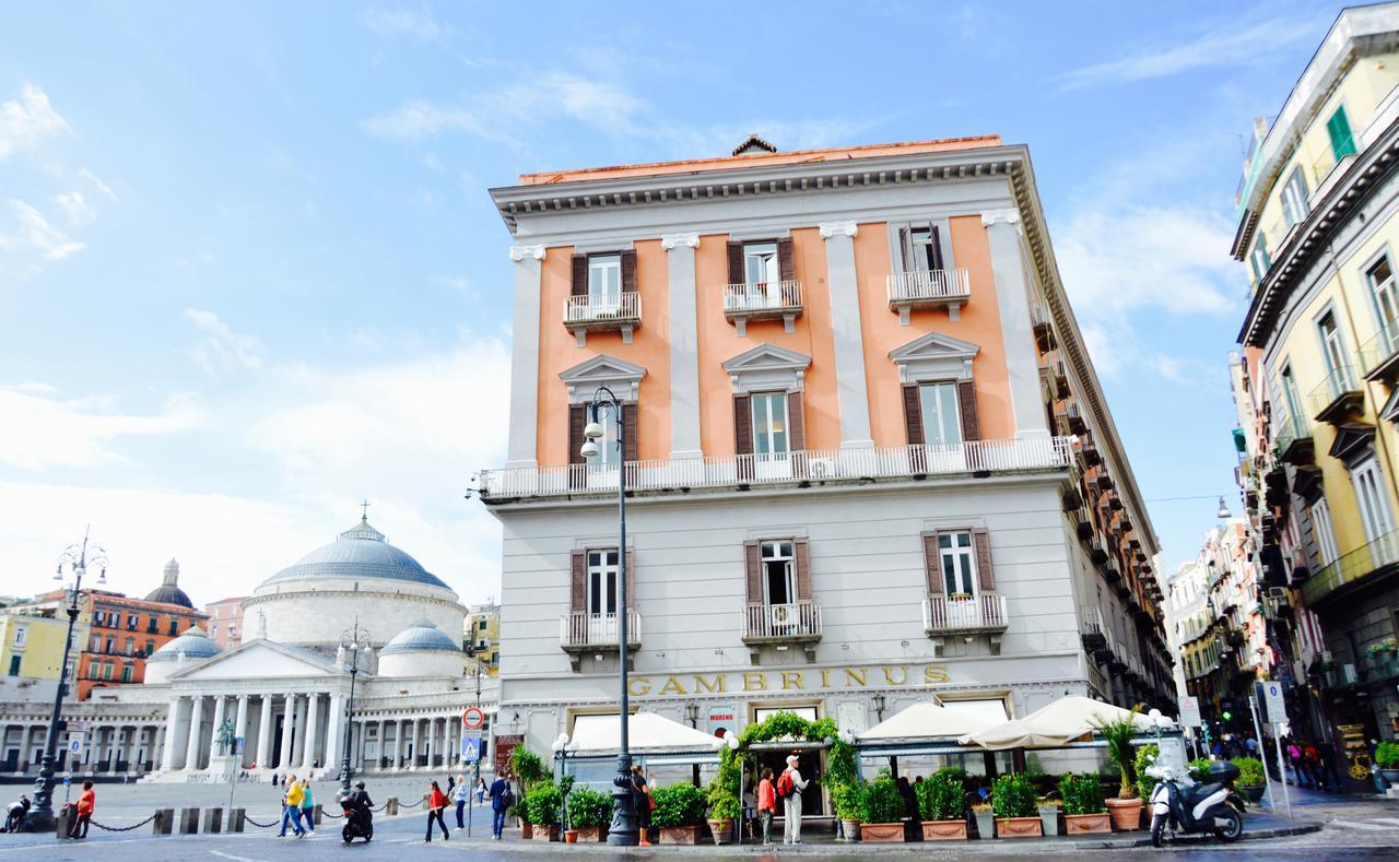 Relais Piazza Del Plebiscito B&B Napoli Bagian luar foto