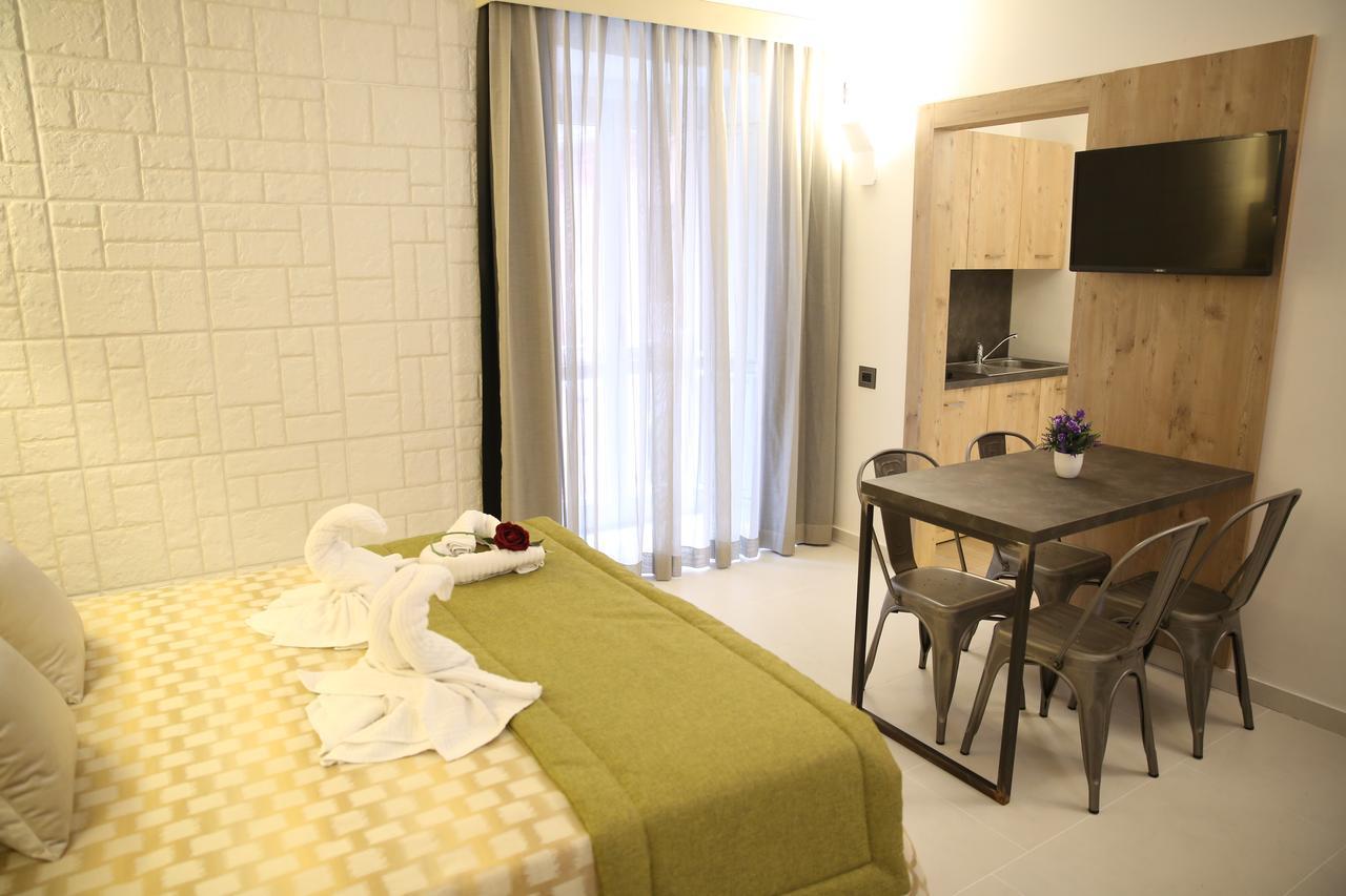 Relais Piazza Del Plebiscito B&B Napoli Bagian luar foto