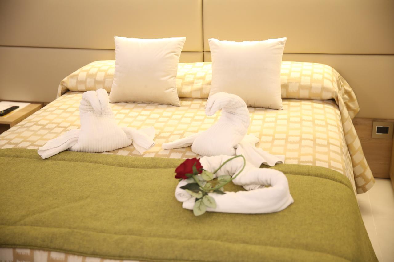 Relais Piazza Del Plebiscito B&B Napoli Bagian luar foto