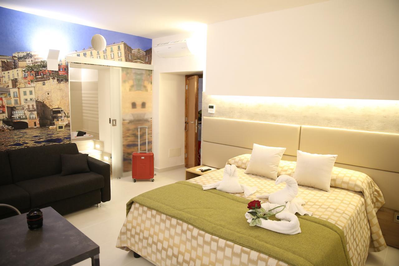 Relais Piazza Del Plebiscito B&B Napoli Bagian luar foto
