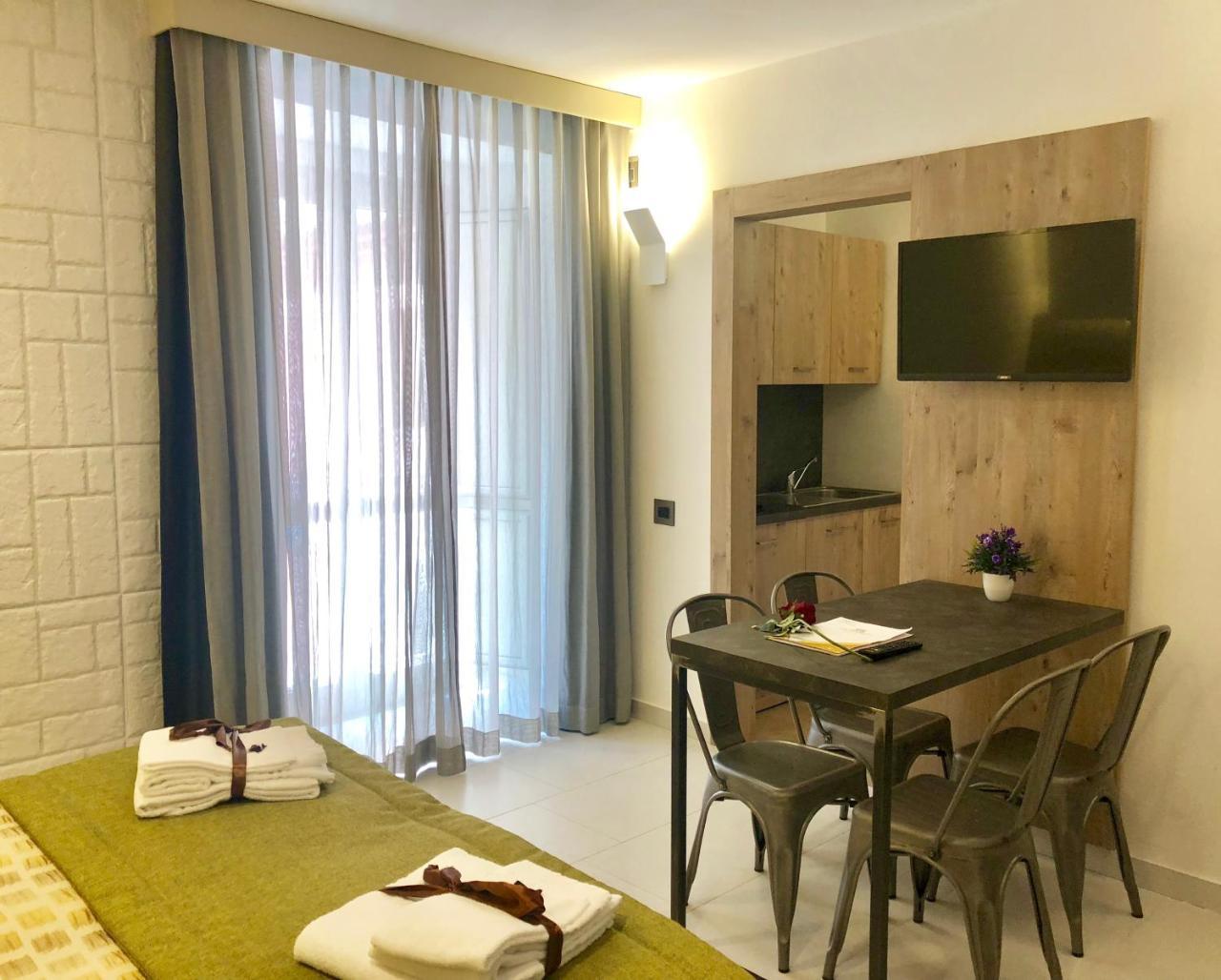 Relais Piazza Del Plebiscito B&B Napoli Bagian luar foto